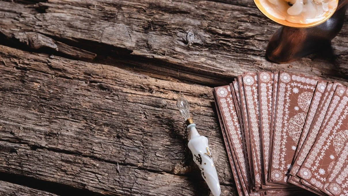 Günlük tarot kart açılımı 15 Şubat 2026! Çatışmalar olabilir, ama korkmayın 