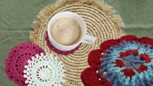 O bardak altlıkları artık tığla yapılıyor!