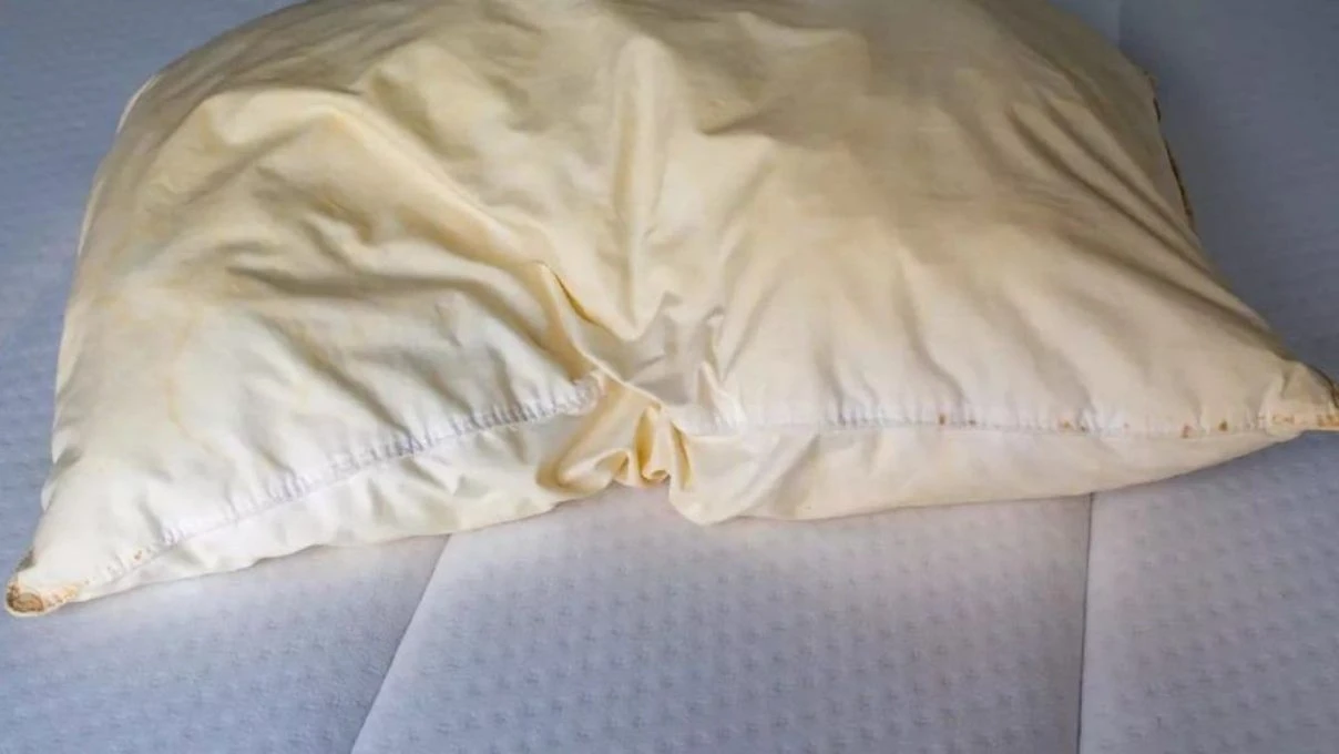 Sararmış yastık yüzleri için! Limon sirke mi, karbonat sirke mi?