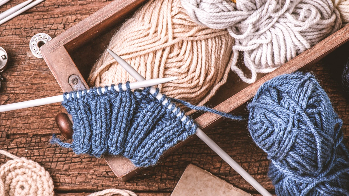 Tığ işi yastık kılıfı yeniden trend oluyor! El emeği ev dekorasyonunda öne çıkıyor 8 yastik kilifi 5