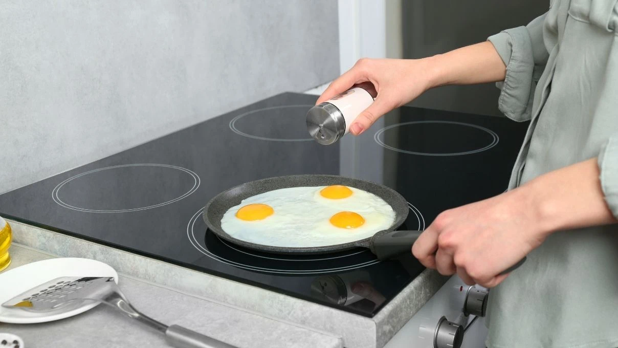 Duyunca çok şaşıracaksınız! Yemeğe tuz ne zaman atılmalı?