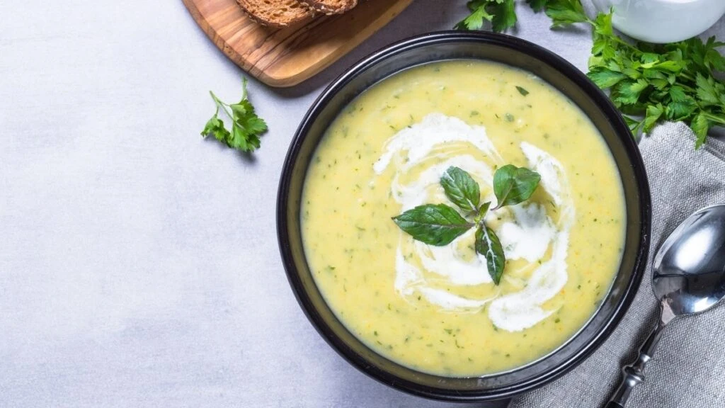 İftarda hem içinizi ısıtacak hem yağları eritecek çorba tarifi 2026!