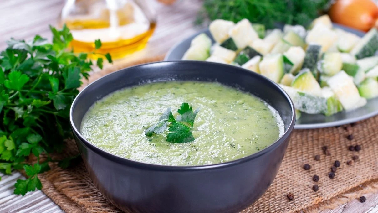 İftarda hem içinizi ısıtacak hem yağları eritecek çorba tarifi 2026!