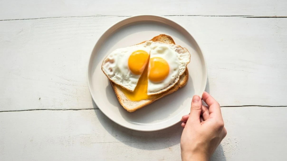Kahvaltıda ekmeği unutturan yumurta tarifi! Keten tohumu çörek otu Urfa isotu
