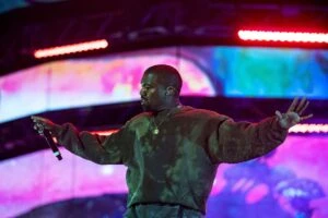 Kanye West'ten dev konser!