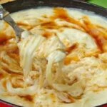 İftar sofralarının yeni lezzeti! Sütlü soğan kavurması tarifi