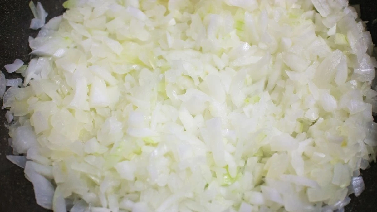 İftar sofralarının yeni lezzeti! Sütlü soğan kavurması tarifi 4 İftar sofralarının yeni lezzeti! Sütlü soğan kavurması tarifi