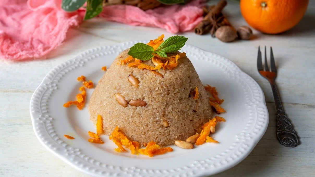 Osmanlı saray mutfaklarından çıkıp çay sohbetlerine gelen irmik tatlısı tarifi! Kıvamına bayılacaksınız 4 Osmanlı saray mutfaklarından çıkıp çay sohbetlerine gelen irmik tatlısı tarifi! Kıvamına bayılacaksınız