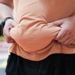 Asırlık karışımla göbek ve basen yanlarından kurtulun! Mor soğan zencefil ve sumak