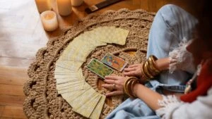 Günlük tarot kart açılımı 26 Mart 2026! Aklınızdan geçenleri yavaş yavaş yola koyuyorsunuz