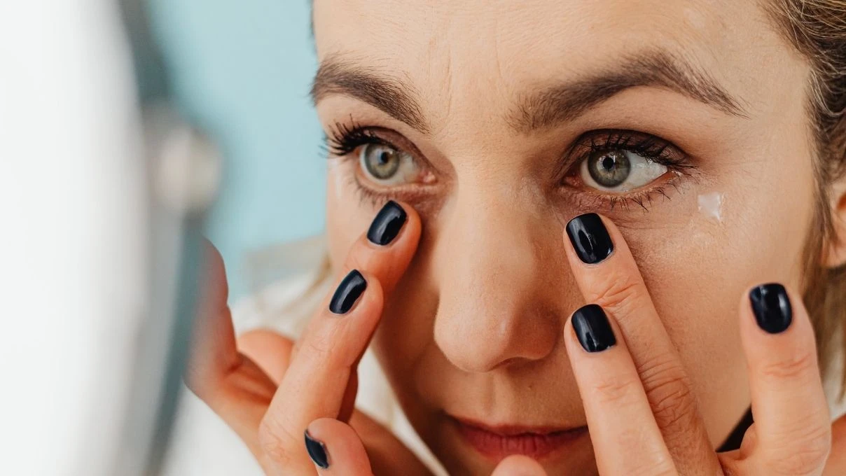 Kapatıcıları çöpe atın! Kendi göz altı aydınlatıcınızı yapın