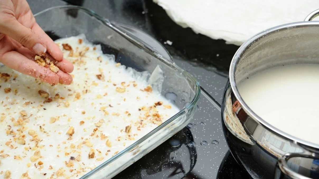 Güllaçtan soğuk baklava tarifi! 1 kilo soğuk baklava kaç kişiye yeter?