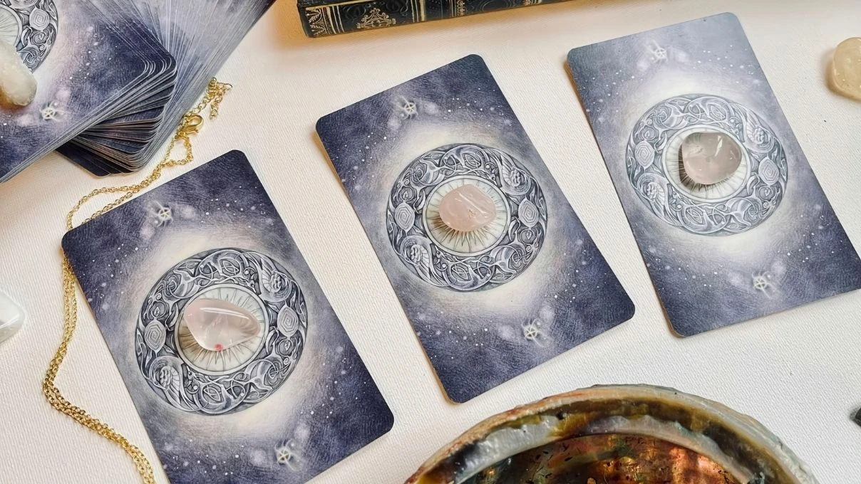 Günlük tarot kart açılımı 8 Mart 2026! Planladığınız işleri yapıyorsunuz