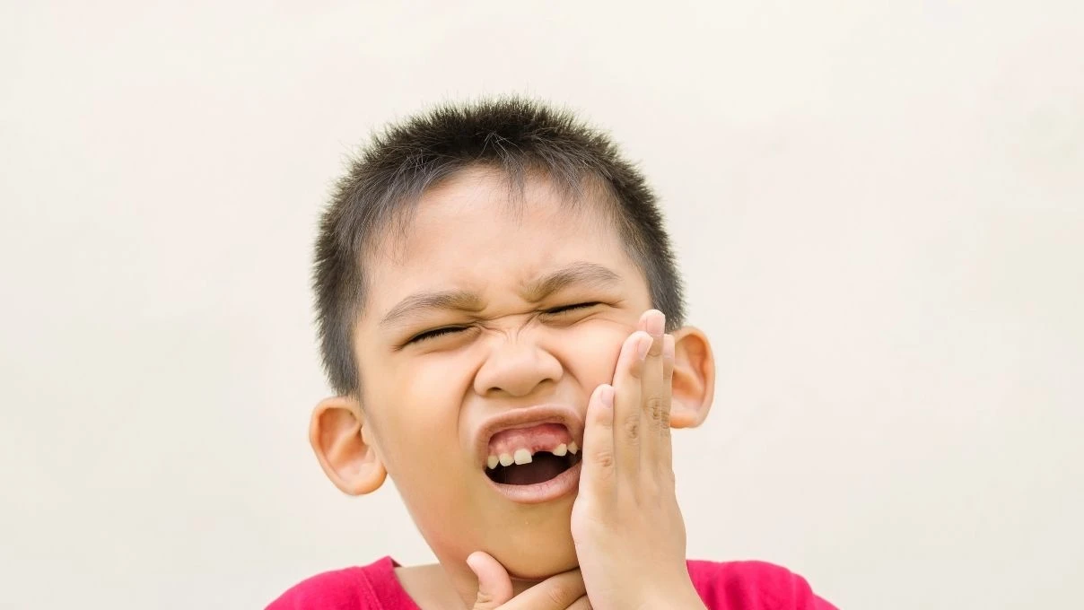 Çocuklardaki diş ağrısına dikkat! Çürüyüp çürüyüp dökülmeye son 8 Çocuklardaki diş ağrısına dikkat! Çürüyüp çürüyüp dökülmeye son