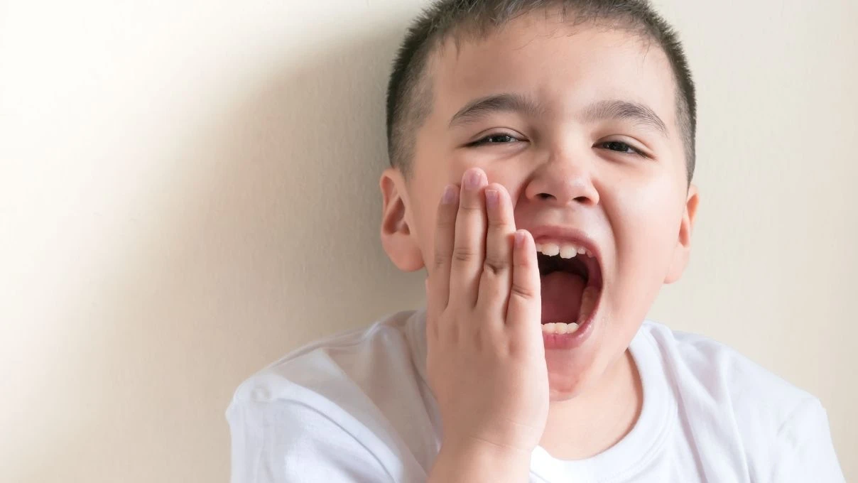 Çocuklardaki diş ağrısına dikkat! Çürüyüp çürüyüp dökülmeye son 9 Çocuklardaki diş ağrısına dikkat! Çürüyüp çürüyüp dökülmeye son