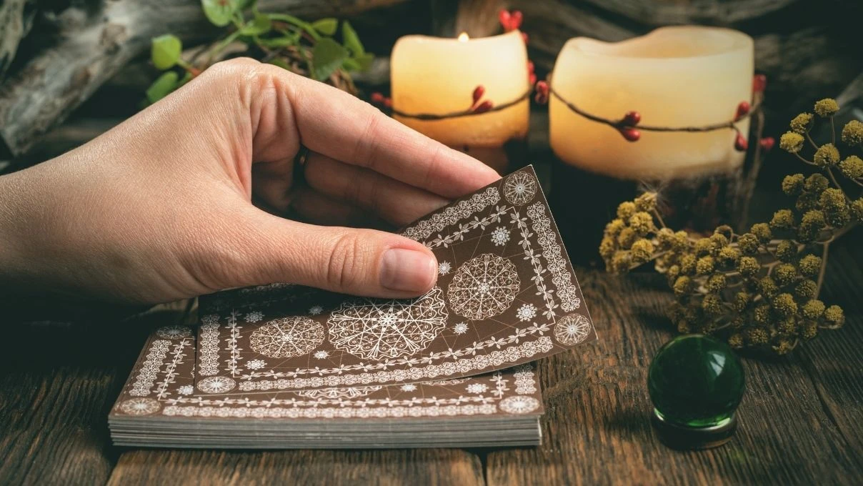 Günlük tarot kart açılımı 17 Mart 2026! Sabır sizleri etkili yerlere götürecek 4 Günlük tarot kart açılımı 17 Mart 2026! Sabır sizleri etkili yerlere götürecek