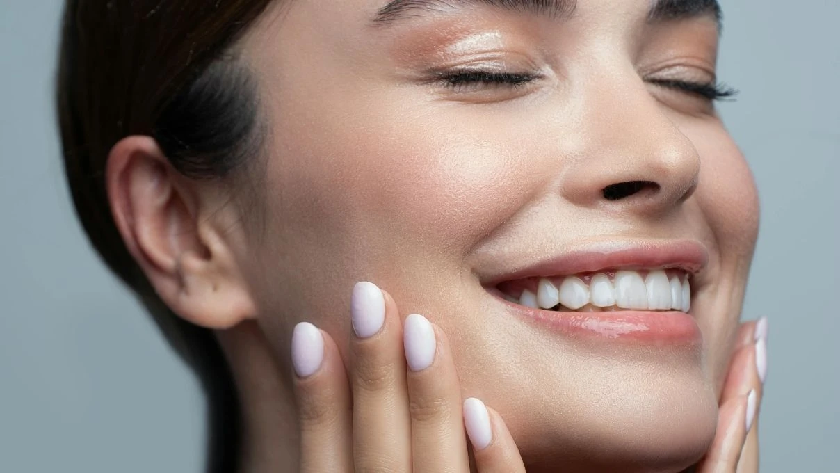 Ciltteki lekelere son! Asırlık cilt tonu eşitleyen maske tarifi