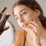 Ciltteki lekelere son! Asırlık cilt tonu eşitleyen maske tarifi