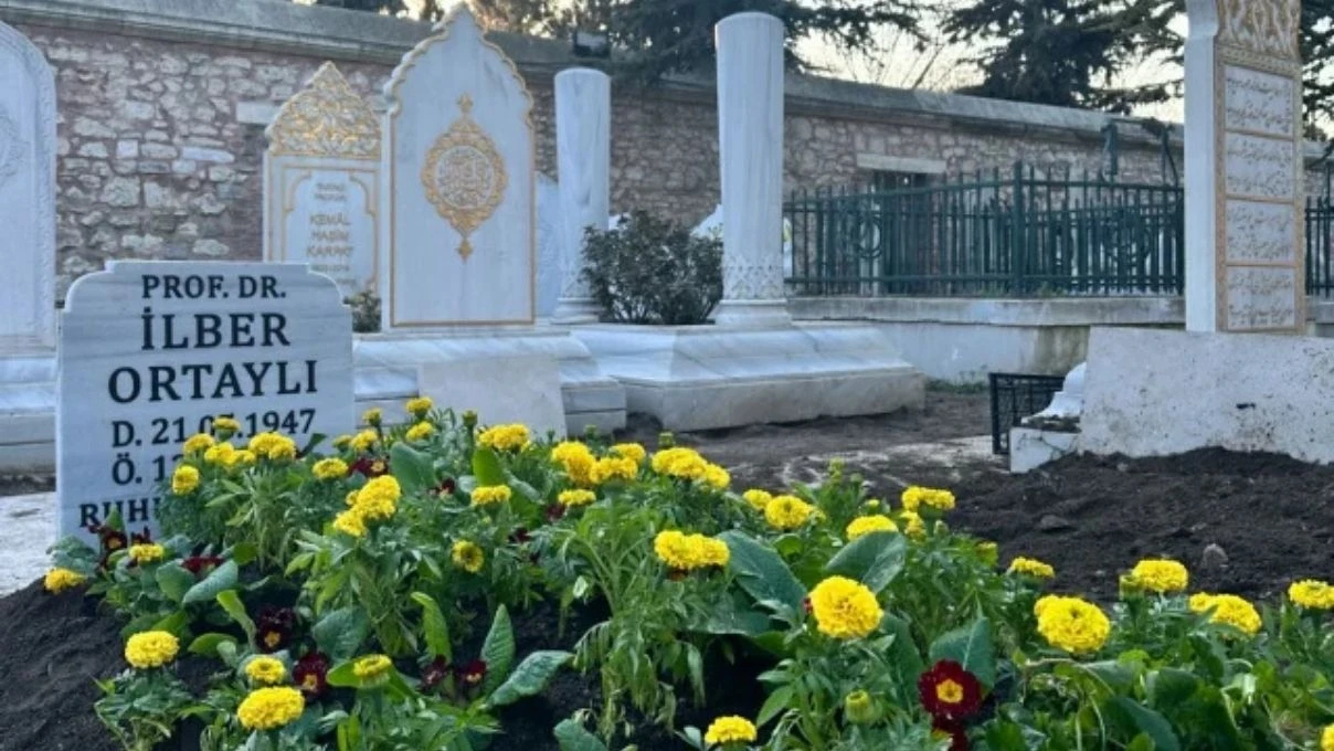 İlber Ortaylı’nın mezarına ana vatanından toprak! Hayatında özel yeri olan topraklar