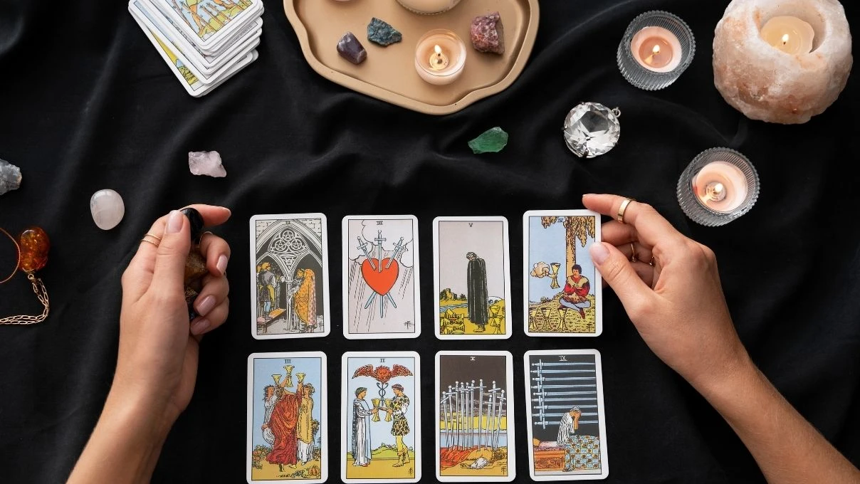 Günlük tarot kart açılımı 1 Nisan 2026! Beklenmedik durumlar ortaya çıkabilir 4 Günlük tarot kart açılımı 1 Nisan 2026! Beklenmedik durumlar ortaya çıkabilir