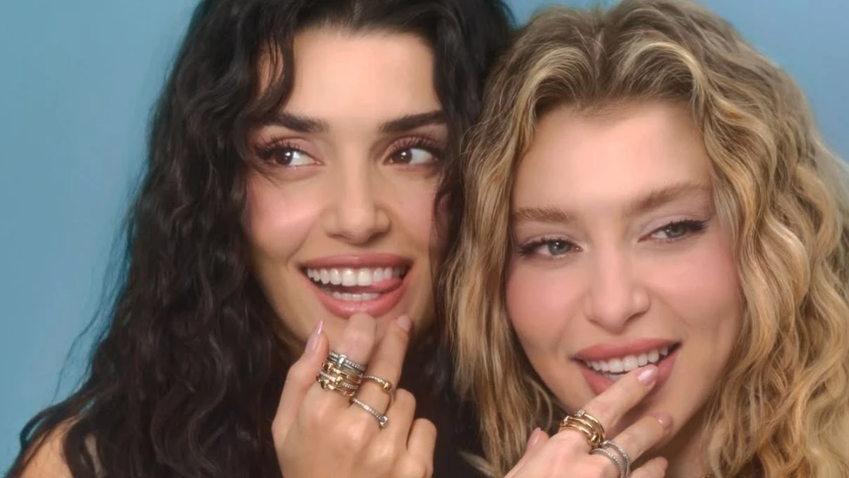 Hande Erçel ve Gamze Erçel’in fotoğrafları gündem oldu! Kız kardeşler güzellikleriyle dikkat çekti 5 Hande Erçel ve Gamze Erçel’in fotoğrafları gündem oldu! Kız kardeşler güzellikleriyle dikkat çekti