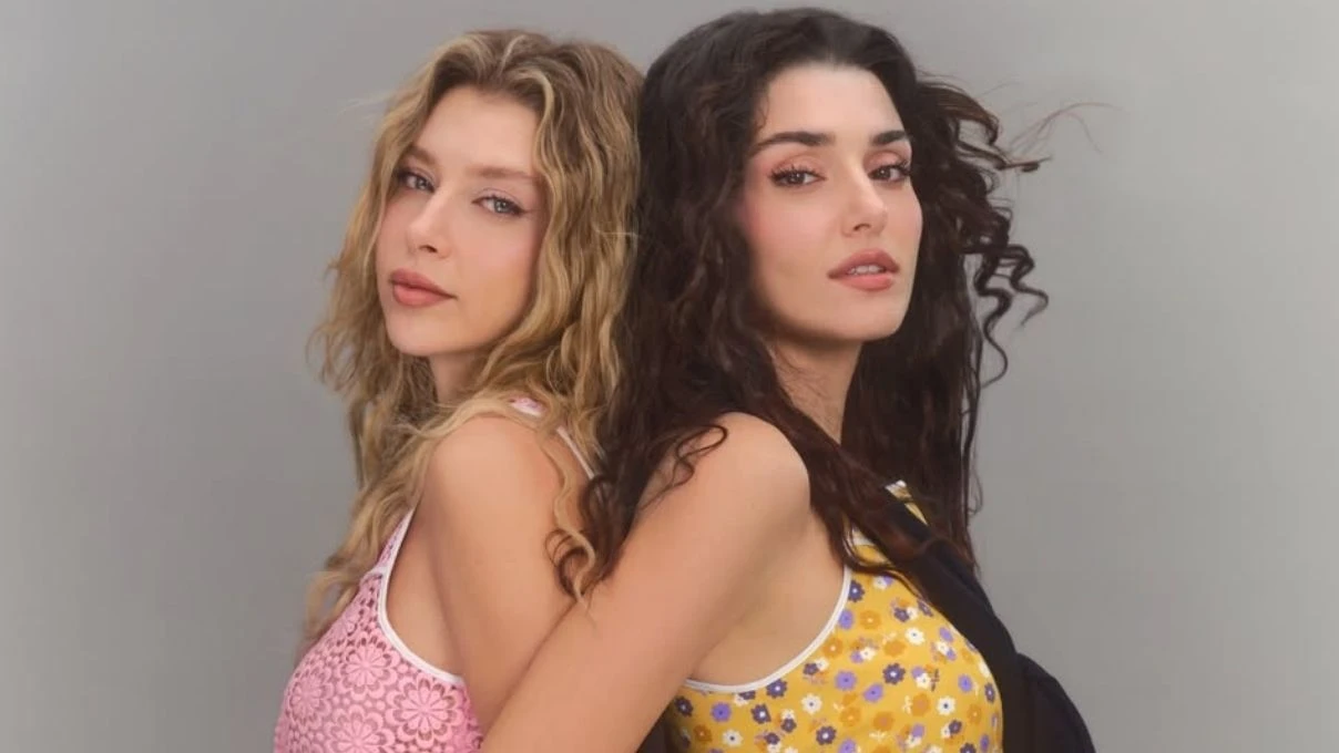 Hande Erçel ve Gamze Erçel’in fotoğrafları gündem oldu! Kız kardeşler güzellikleriyle dikkat çekti 6 Hande Erçel ve Gamze Erçel’in fotoğrafları gündem oldu! Kız kardeşler güzellikleriyle dikkat çekti