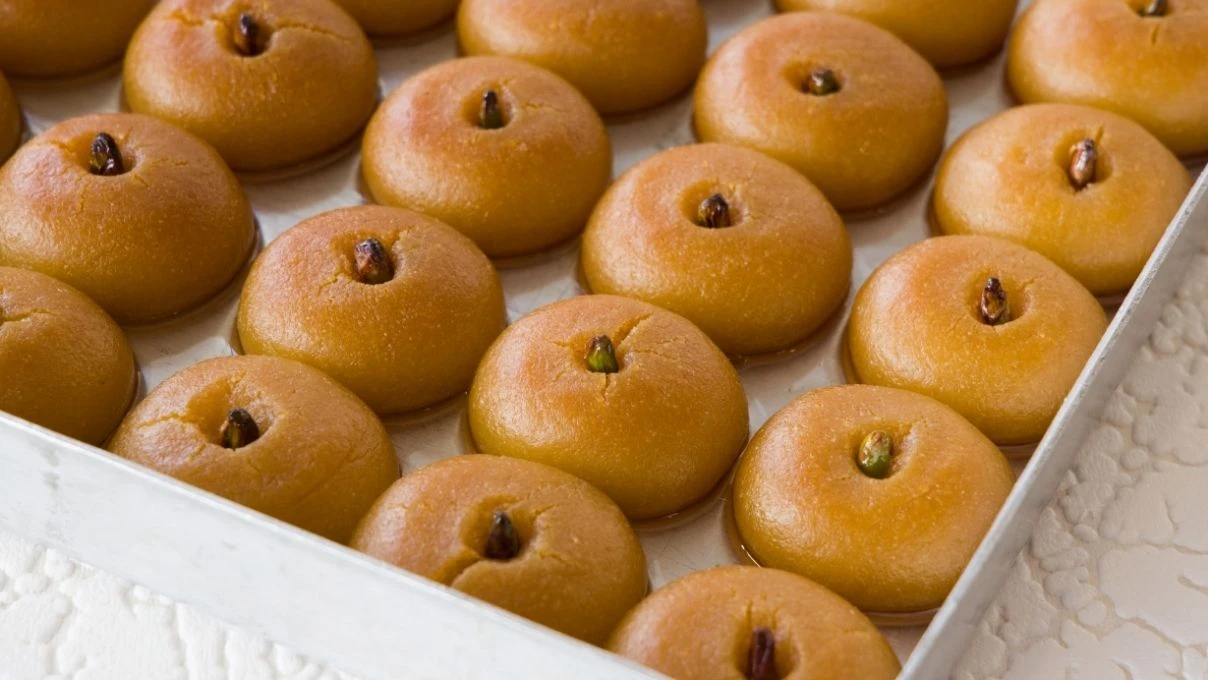 Ramazan Bayramı’nın yeni gözdesi brakana tatlısı! Bol şerbetiyle baklavaya rakip