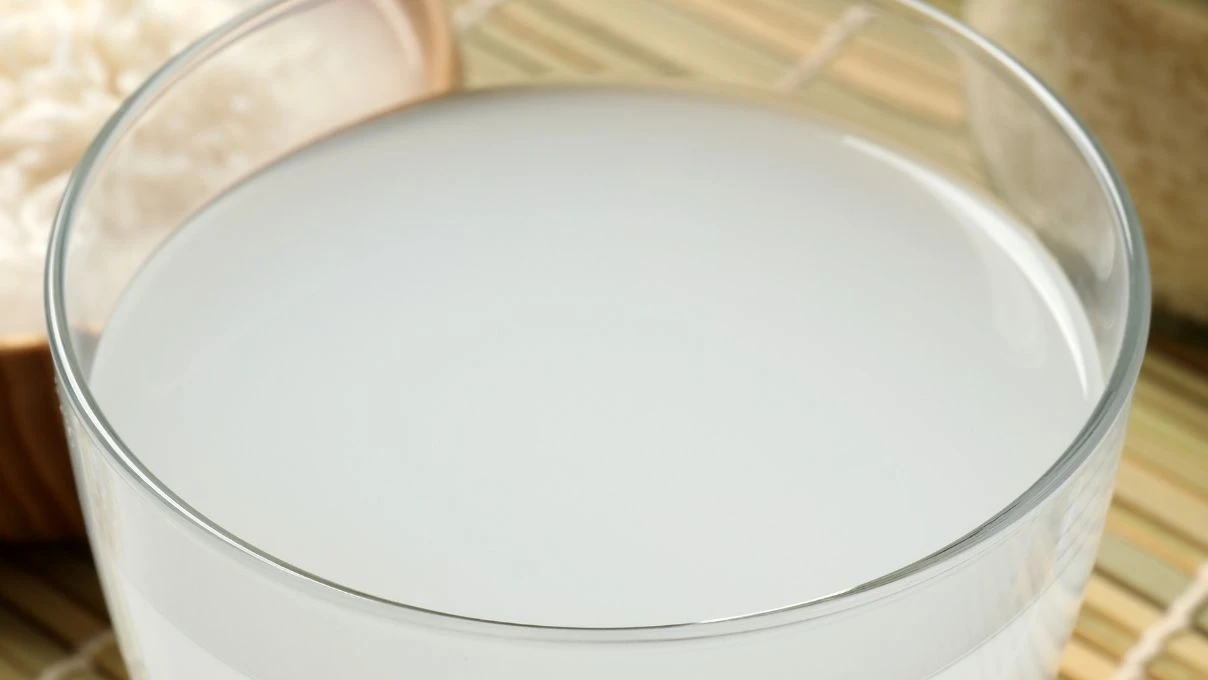 Pirinç suyuna para vermeyin! Evde 5 dakikada yapın