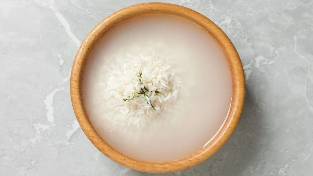 Pirinç suyuna para vermeyin! Evde 5 dakikada yapın