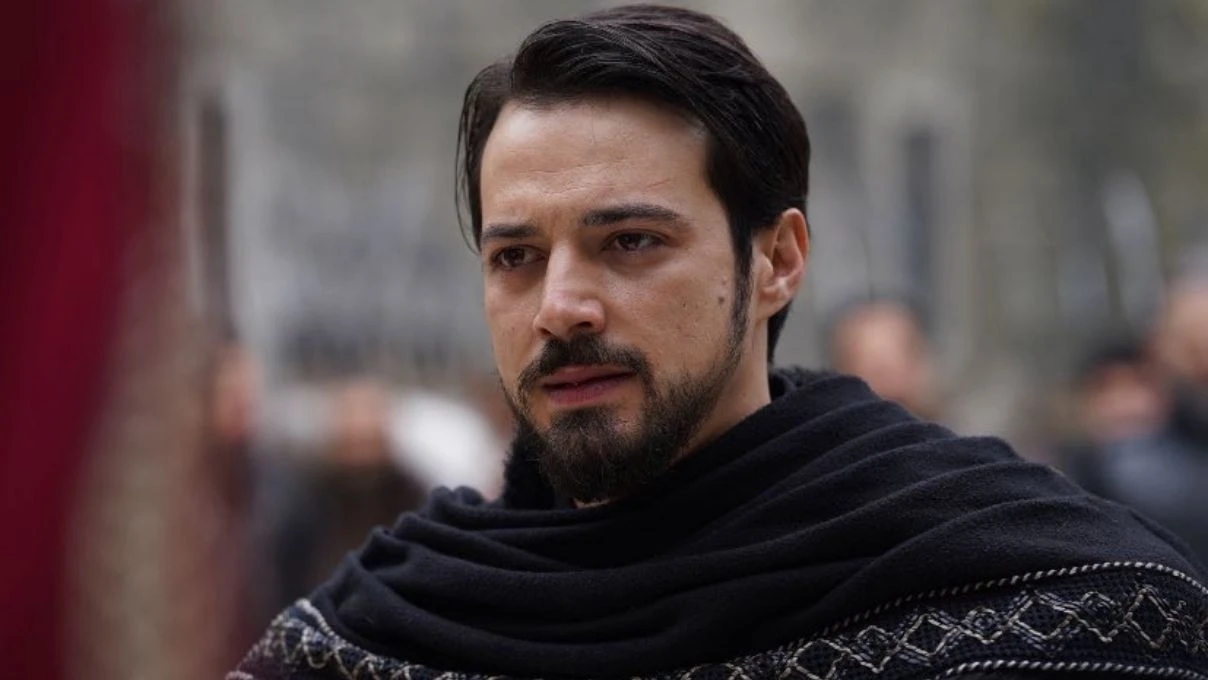 Mert Yazıcıoğlu ve Zeynep Artukmac birlikteliği belgelendi! Ünlü oyuncu aşkını ilan etti