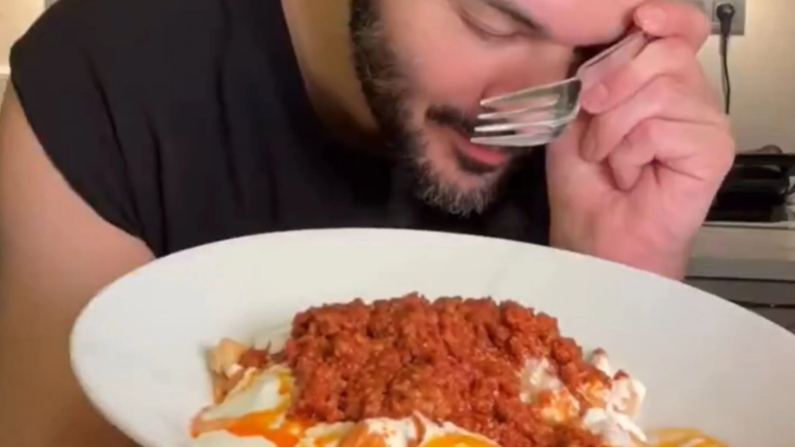 Üşengeçler için Şef Burak Kaya'dan milföy mantı! Bu tarife bayılmaya hazır olun 4 Adsiz tasarim 52 scaled