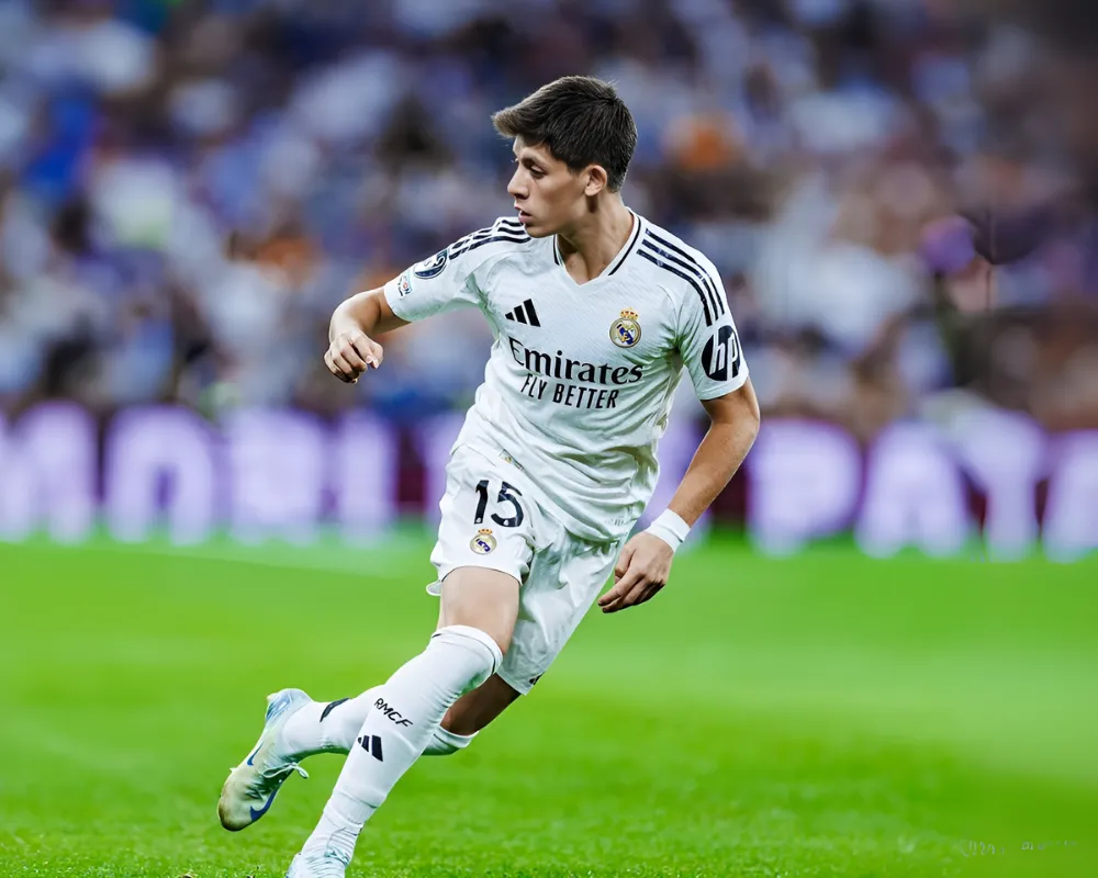 Duru Nayman gözünü Arda Güler’den alamadı! Görünmek için çok çabaladı 11 Arda Guler 2