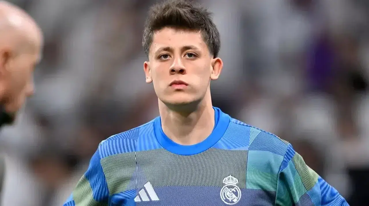 Duru Nayman gözünü Arda Güler’den alamadı! Görünmek için çok çabaladı 13 Arda Guler 5