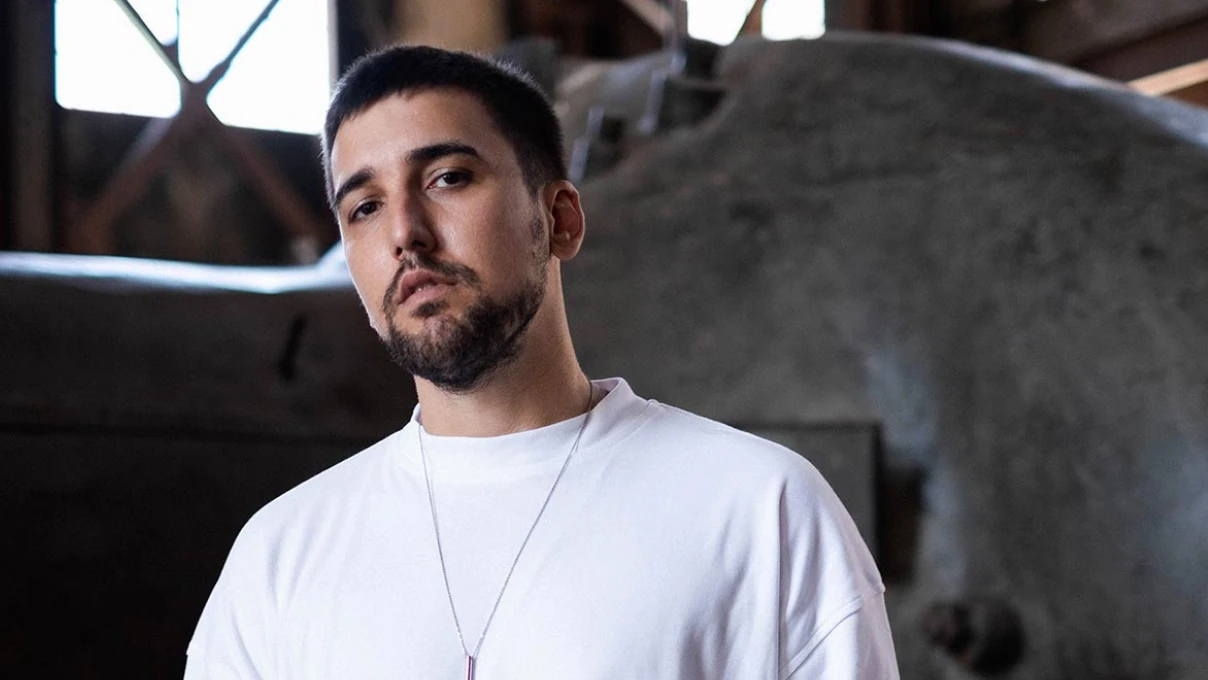 Simge Sağın aşkını ilan etti! Yeni sevgilisi ünlü DJ İlkay Şencan olduğu ortaya çıktı 8 Asli 2026 03 22T115059.676