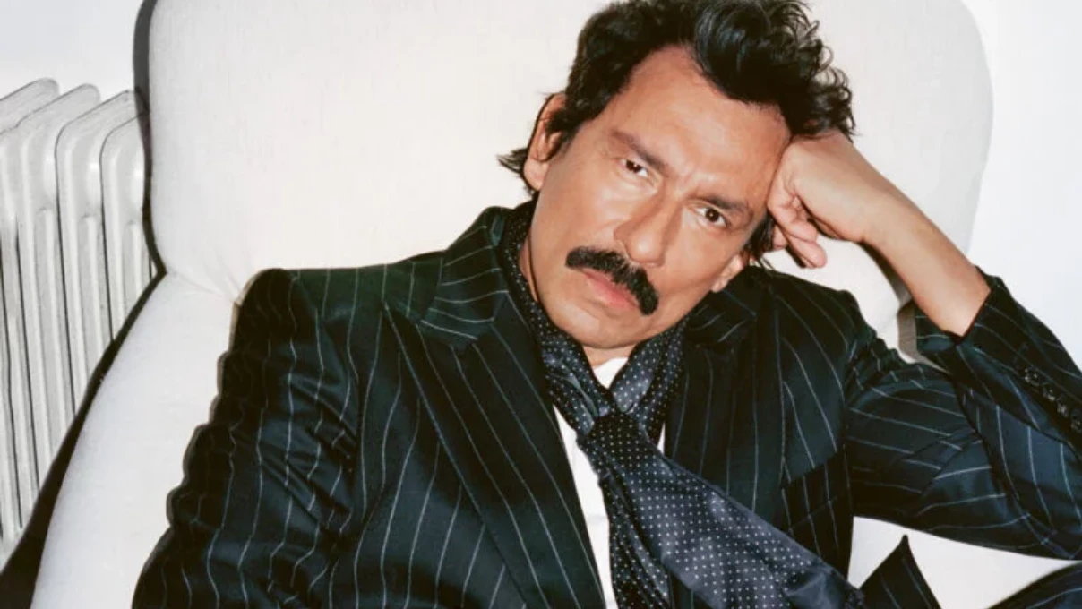 Angelina Jolie ile gündem olan Haider Ackermann, oyuncu Toygan Avanoğlu benzetildi! 7 Asli 2026 03 31T135936.902