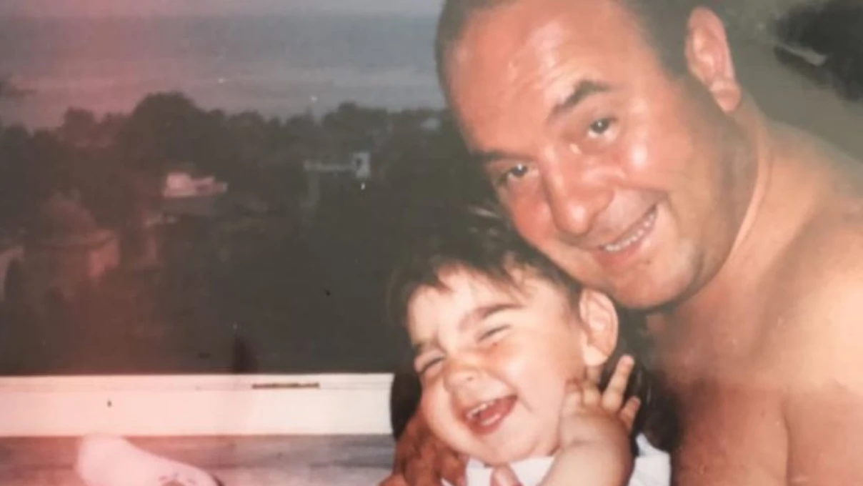 Birsu Demir'in babası özlemi yürekleri dağladı! Geçtiğimiz aylarda vefat etmişti 6 Asli 35 2