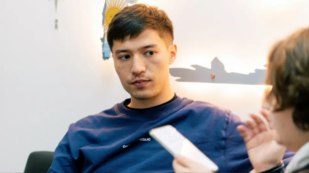 CZN Burak'a Japon şoku! Fenomen Yuji Beleza'dan sürpriz ziyaret 8 Asli 55 1