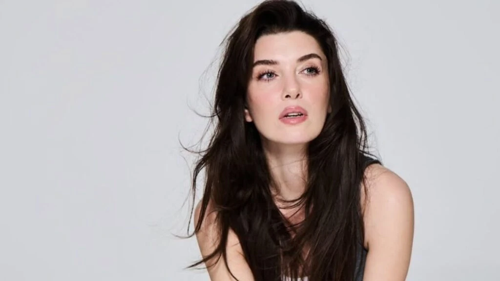 Aslıhan Güner’den erkek oyuncular hakkında şoke eden açıklama! “Asıl raf ömrü olan kişiler onlar”