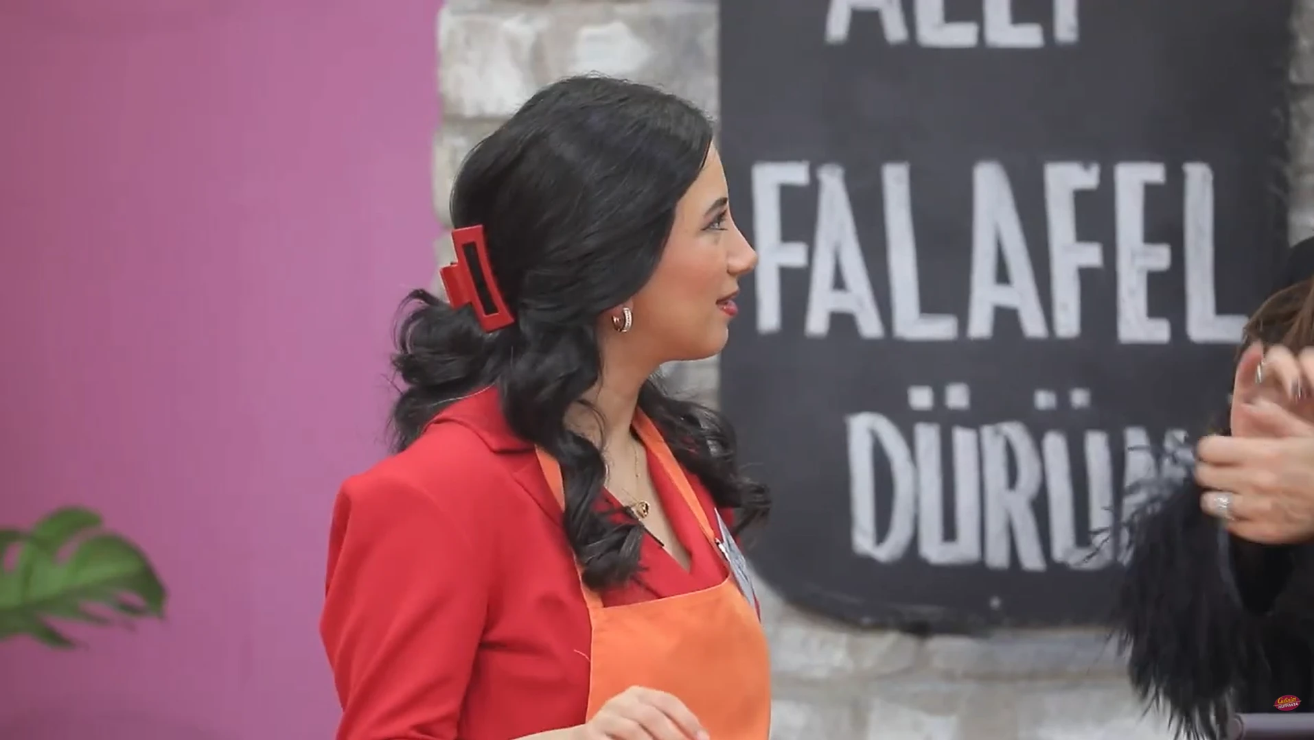 Gelinim Mutfakta Büşra Atak kimdir, aslen nereli? Kaynanası Emine Hanım'la horon havasında coştular 11 Ekran goruntusu 2026 03 03 200817