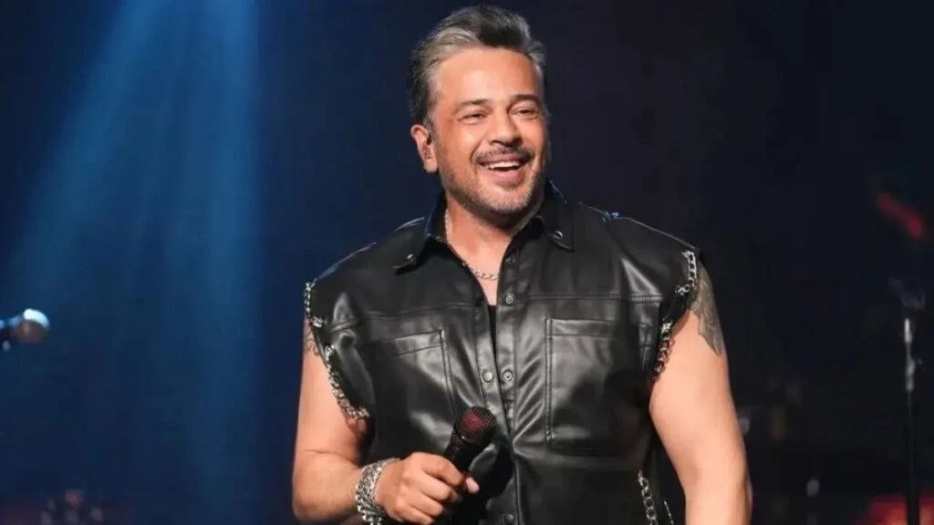 Emre Altug Pinar Yuzbasigil ile sevgili Emre Altugun sevgilisi Pinar Yuzbasigil kim meslegi ne