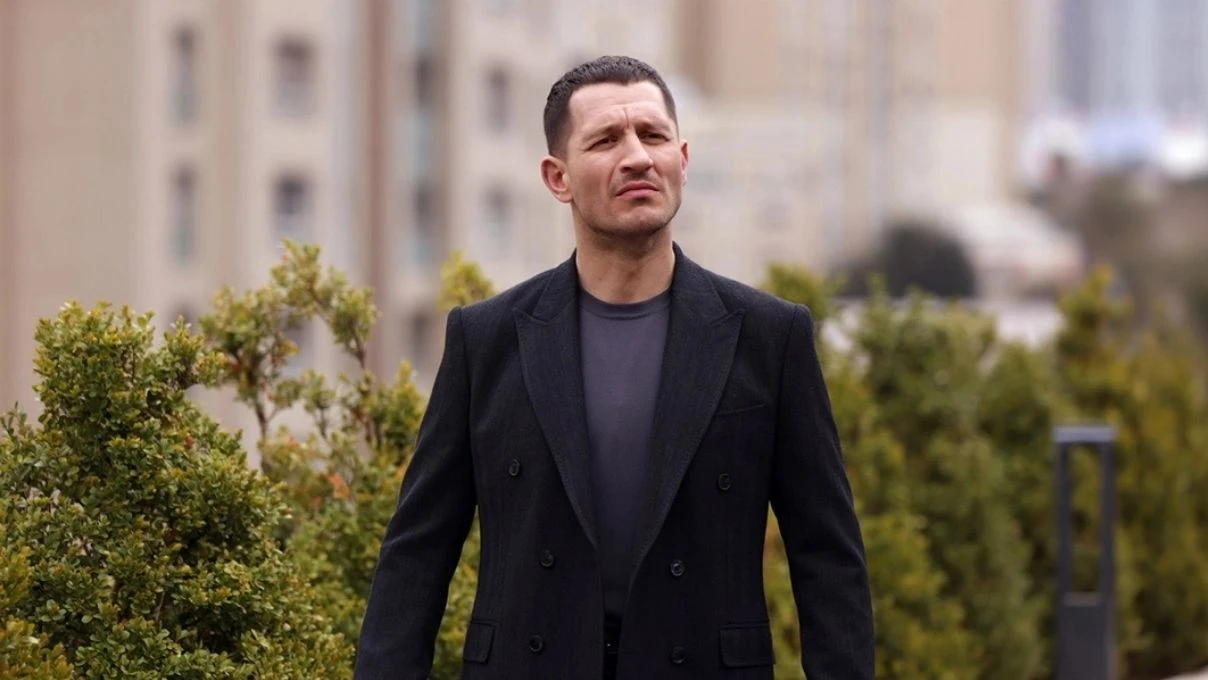 Mehmet Aslantuğ’dan Uraz Kaygılaroğlu’na şoke eden sözler! “İşi bıraksın en kolay çözüm bu”