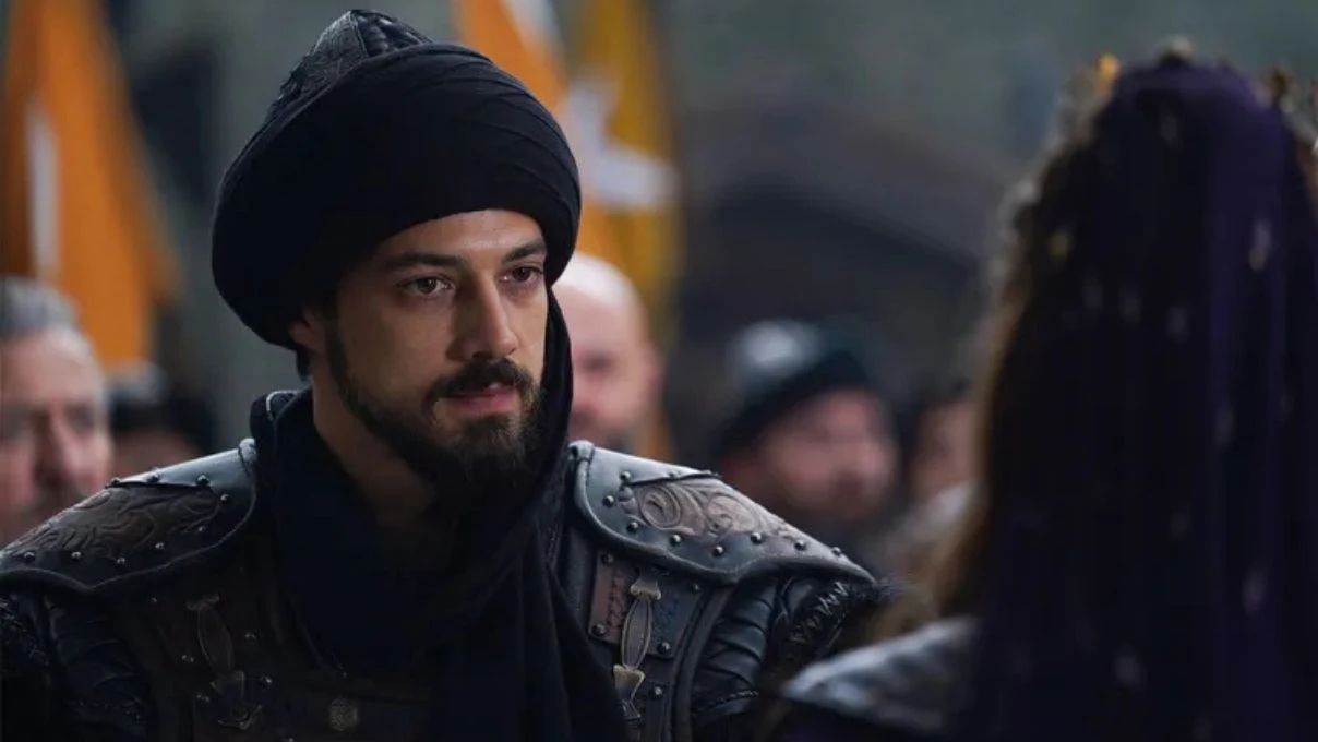 Mert Yazıcıoğlu ve Zeynep Artukmac birlikteliği belgelendi! Ünlü oyuncu aşkını ilan etti