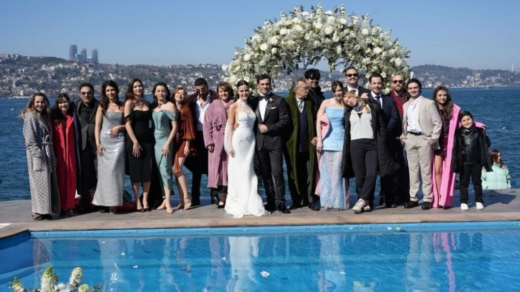 Sahtekarlar final bolumu kamera arkasi goruntuleri yayinladi Sahtekarlar oyunculari izleyicisine veda etti