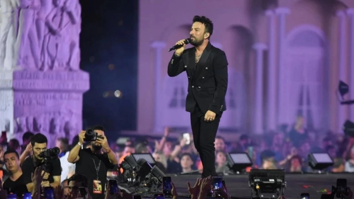 Tarkan’ın yurt dışı konserlerinde yeni bir gelişme yaşandı! Ünlü sanatçı Abu Dhabi organizasyonlarını iptal etti
