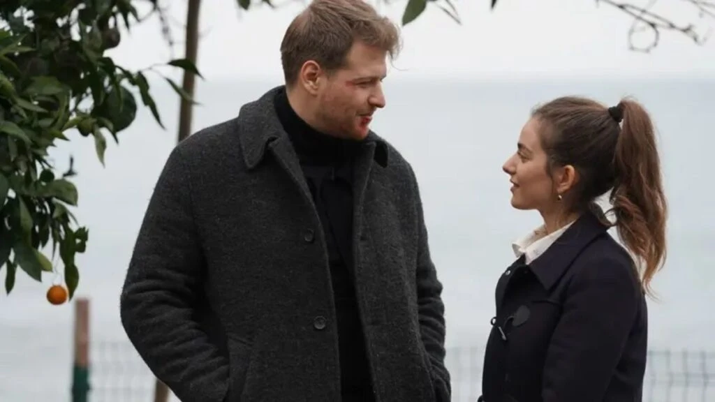 Tasacak Bu Deniz 22. Bolumde Eleni gercegi ogreniyor Kocari ailesi bir araya geliyor