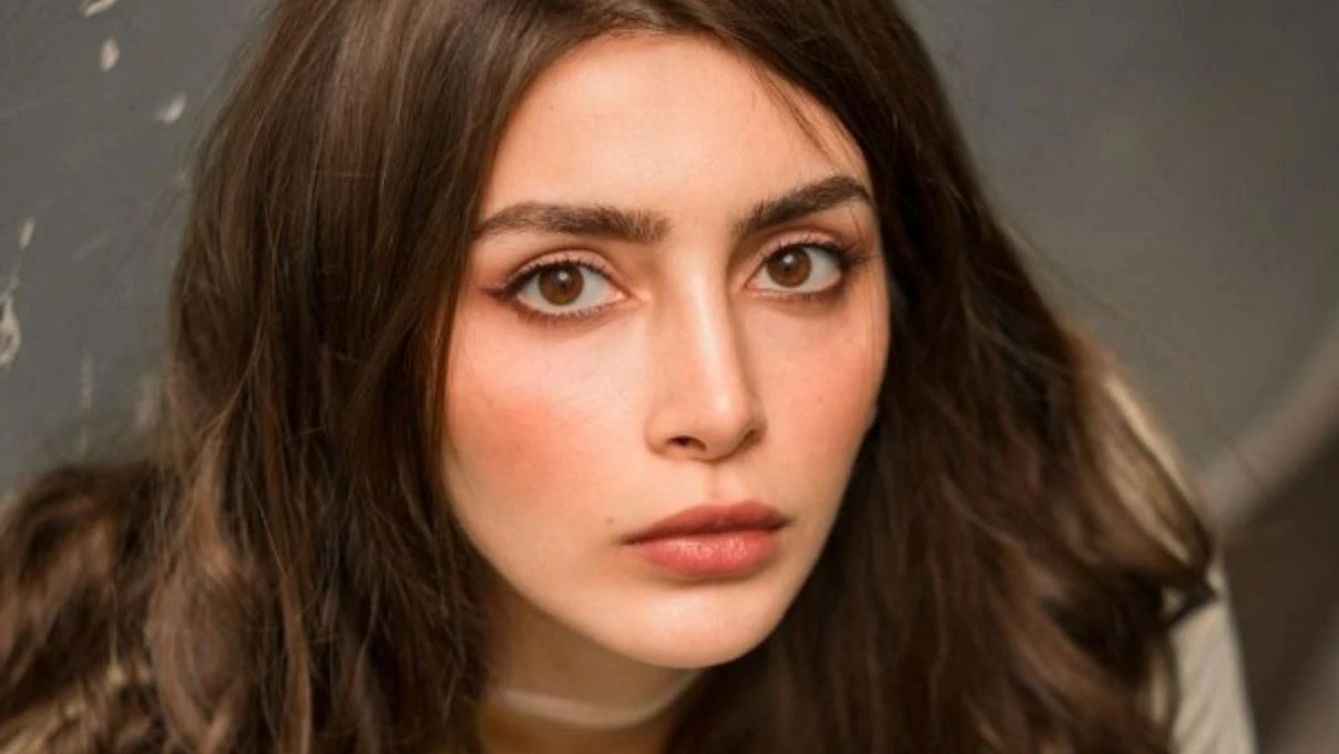 Uzak Şehir dizisinde Meryem’in kardeşi Müjgan kimdir? Uzak Şehir Müjgan karakterini kim oynuyor?