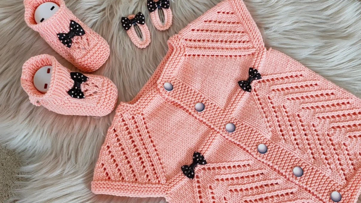 Bebekler için tığla yapılan örgü ince yelek modelleri 2026 9 bebek 6