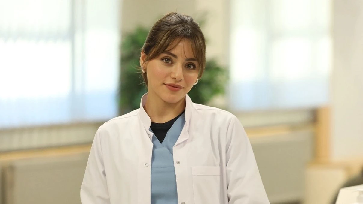 Doktor Başka Hayatta dizisine bomba transfer! Güner Özkul ‘Nuran’ karakteriyle geliyor 8 Doktor Başka Hayatta dizisine bomba transfer! Güner Özkul ‘Nuran’ karakteriyle geliyor