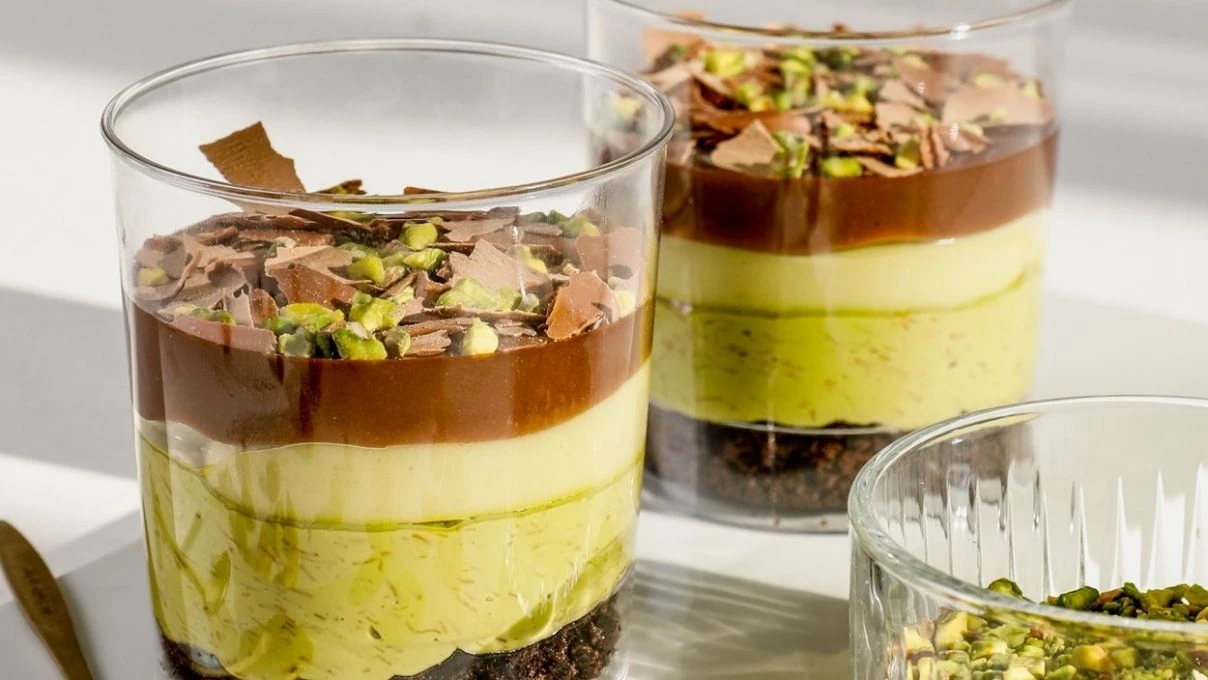 İftardan sonra bu tatlıya mutlaka yer ayırın! Ramazan sofralarının yeni yıldızı Dubai gecesi tatlısı