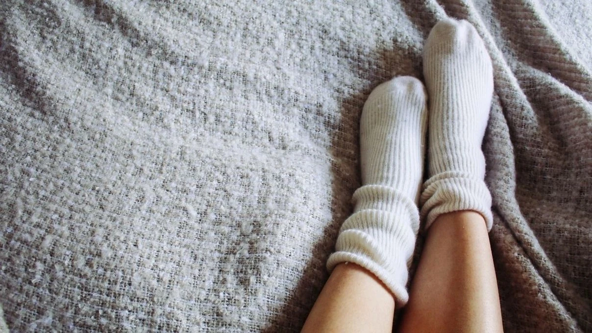 Yaz kış el ve ayaklardaki üşümenin asıl nedeni! Erkeklere oranla kadınlarda daha çok görülüyor